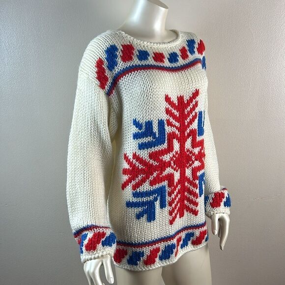 Beautiful hand knitted vintage style sweater size small oversized snow flake - Picture 4 of 9